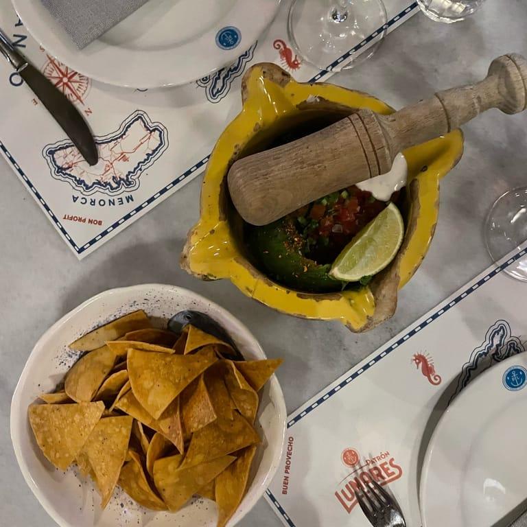 image of Patrón Lunares