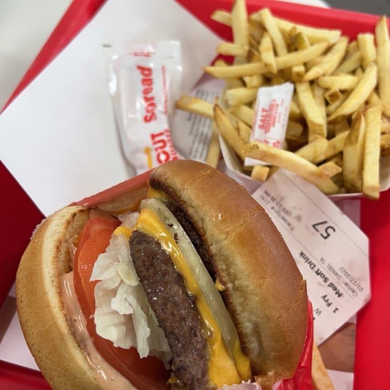 image of In-N-Out Burger